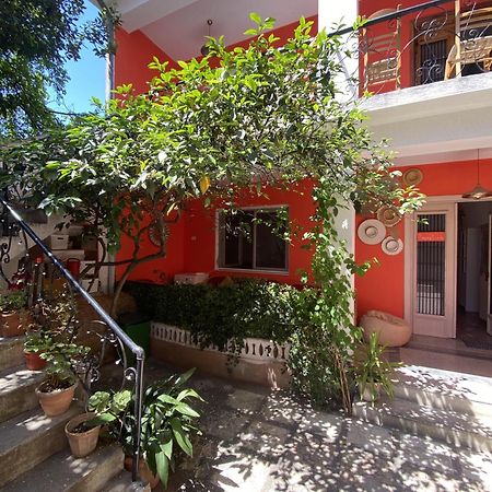 Trip'N'Hostel Chill Zone Tirana Bagian luar foto