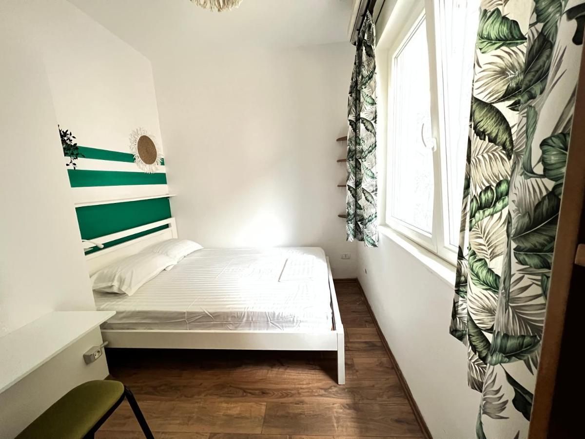 Trip'N'Hostel Chill Zone Tirana Bagian luar foto