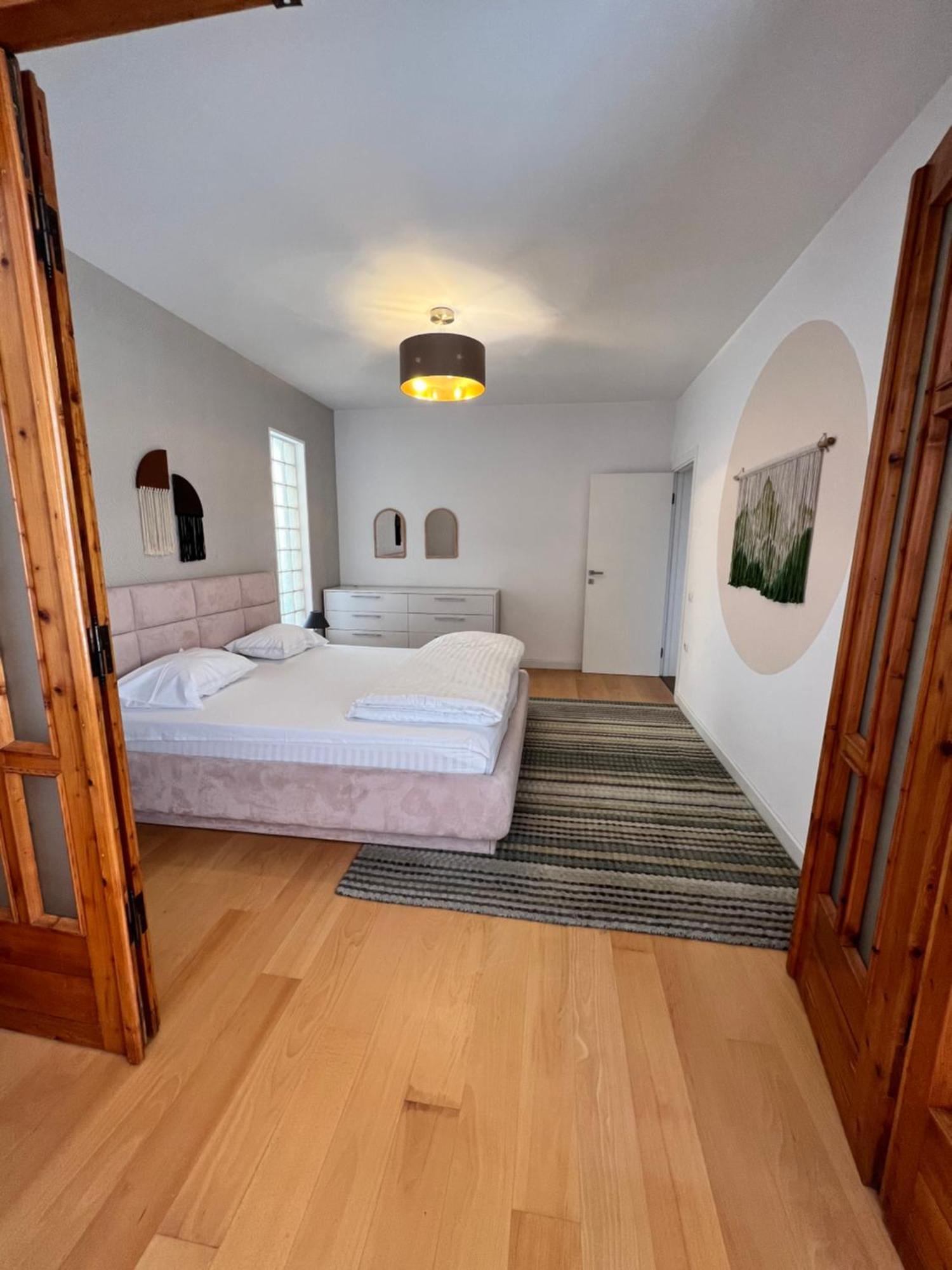 Trip'N'Hostel Chill Zone Tirana Bagian luar foto