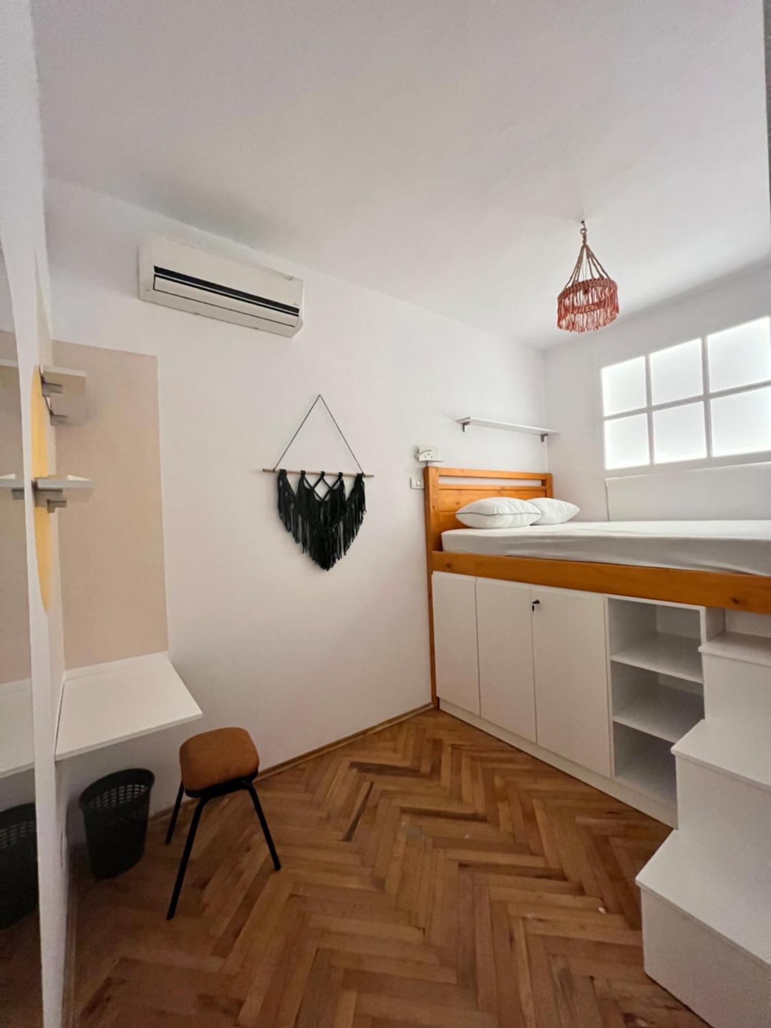 Trip'N'Hostel Chill Zone Tirana Bagian luar foto