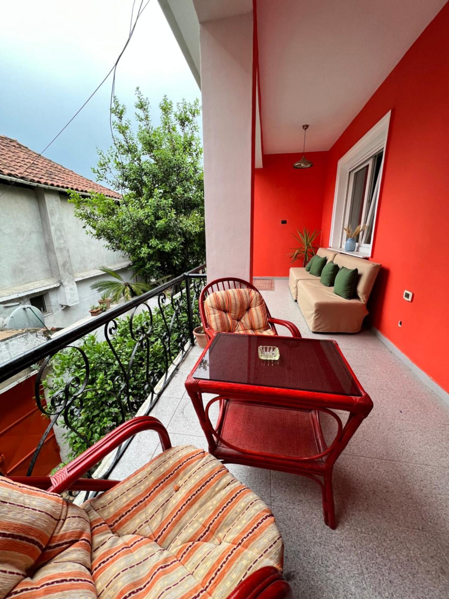 Trip'N'Hostel Chill Zone Tirana Bagian luar foto
