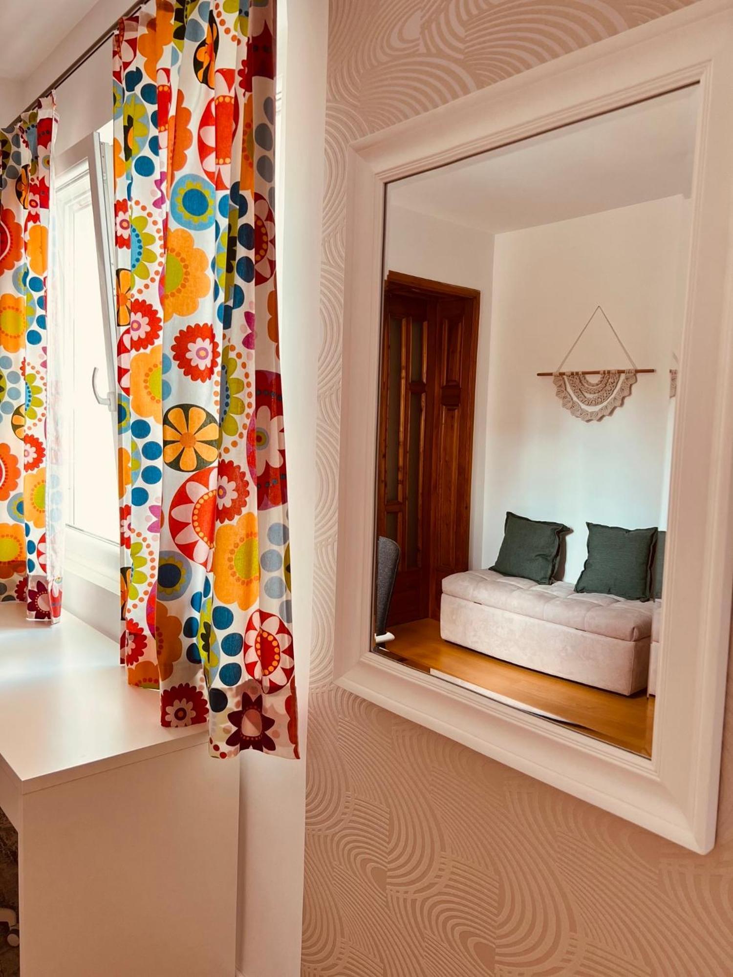 Trip'N'Hostel Chill Zone Tirana Bagian luar foto