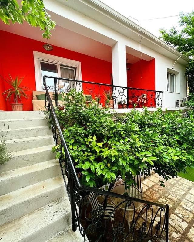 Trip'N'Hostel Chill Zone Tirana Bagian luar foto