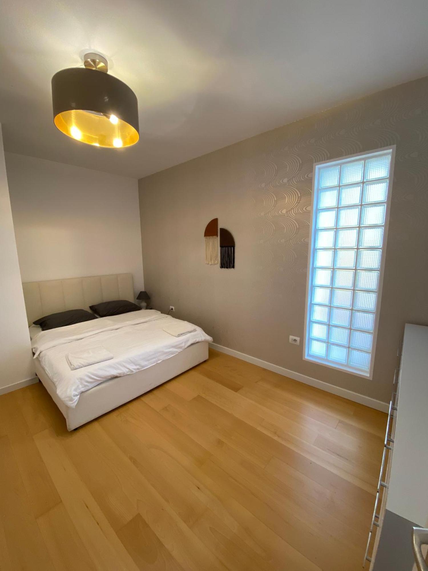 Trip'N'Hostel Chill Zone Tirana Bagian luar foto