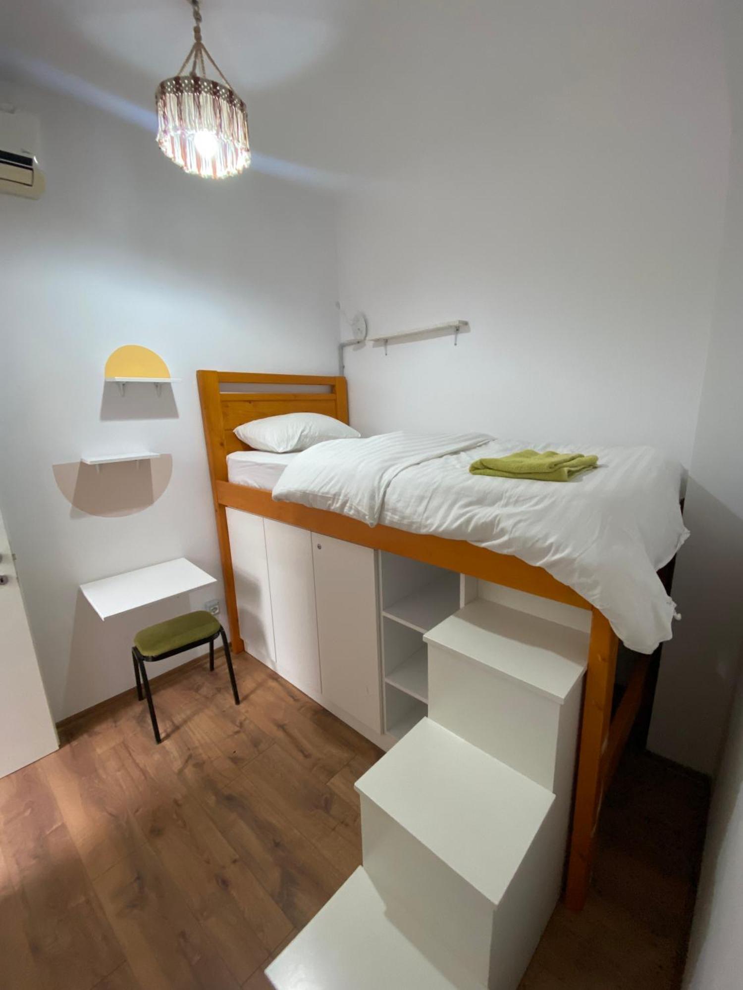 Trip'N'Hostel Chill Zone Tirana Bagian luar foto