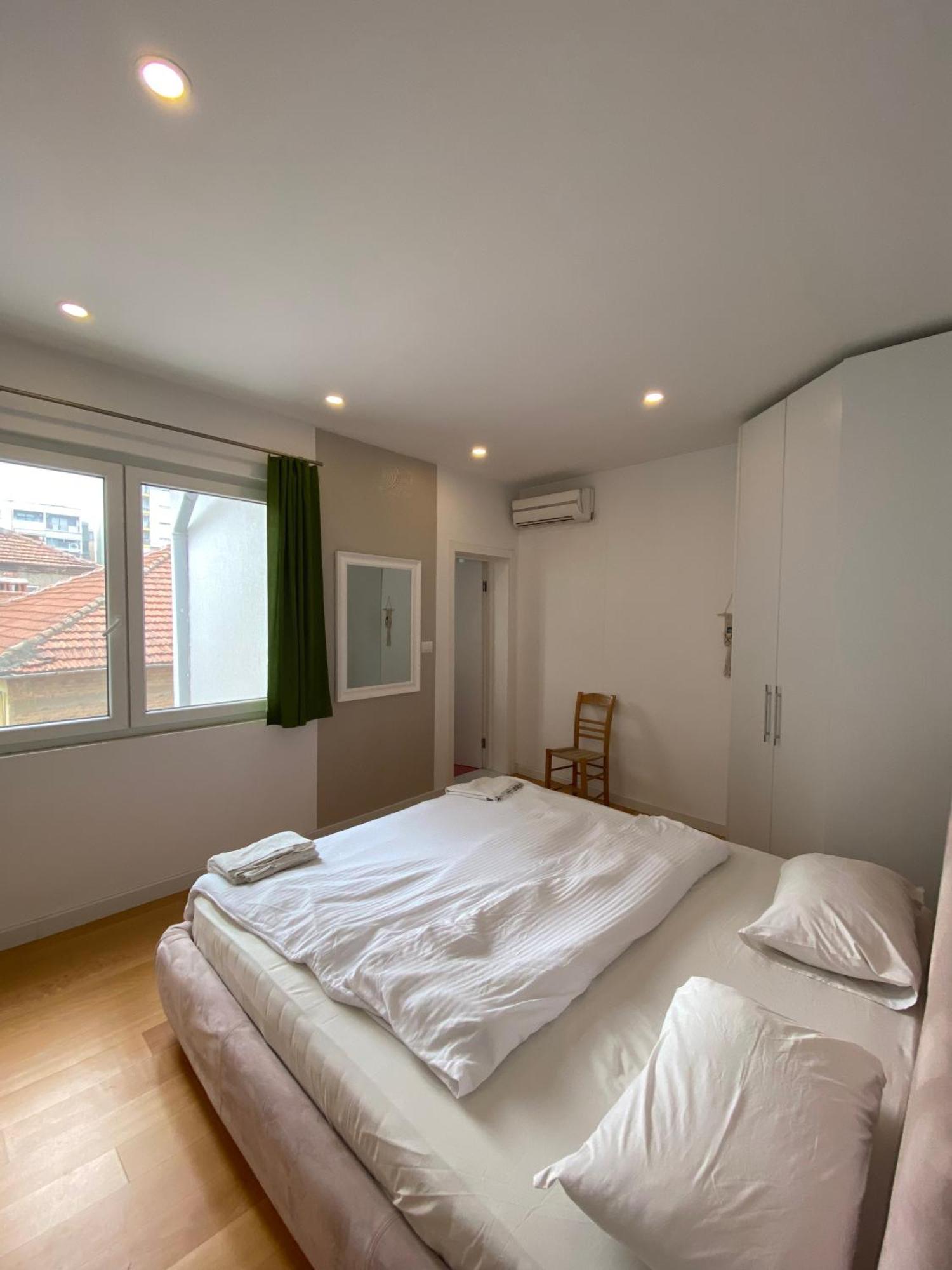Trip'N'Hostel Chill Zone Tirana Bagian luar foto