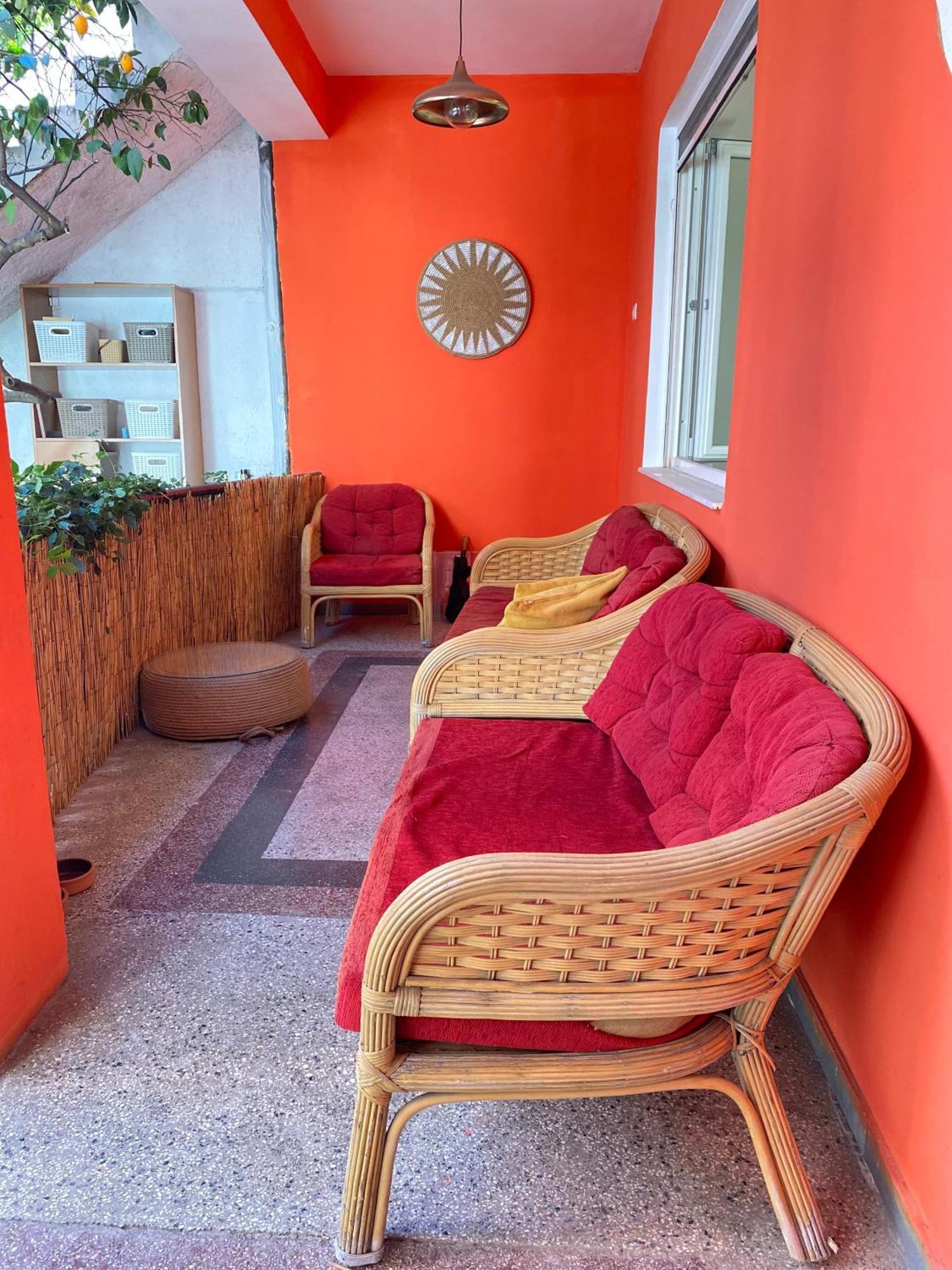 Trip'N'Hostel Chill Zone Tirana Bagian luar foto